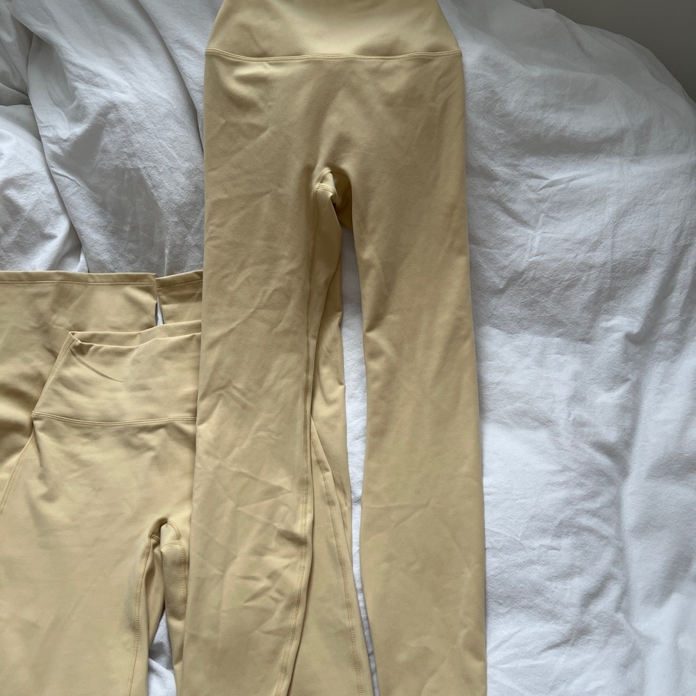 H&M Softmove Buttery Yellow Leggings Flare & Tapered - Picture 6 of 11
